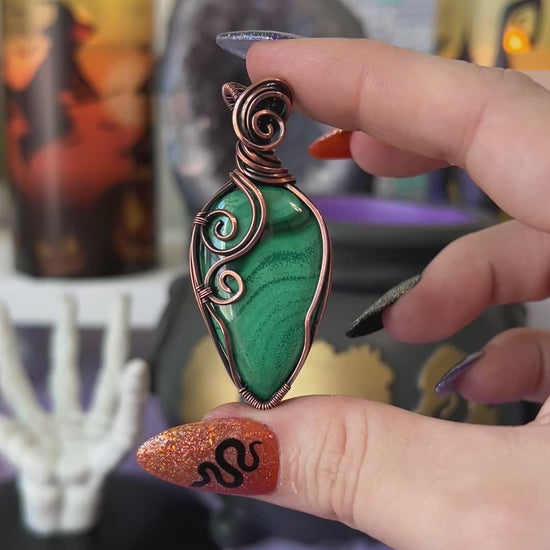 Handmade Malachite pendant wrapped in copper wire with spiral design – witchy green crystal necklace for protection